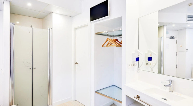 Номер Standard с балконом AMC Granada Hostal