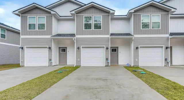 8 Mi to Dtwn Pensacola: Modern Escape w/ Patio!, Réserver Appartement Pensacola Beach Panhandle Florida