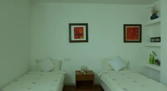 Семейные апартаменты с 3 комнатами с балконом Wesberly Apartments