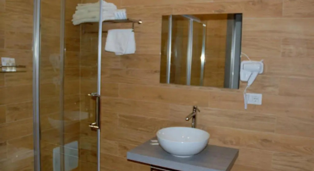Трёхместный номер Standard Academy Hotel