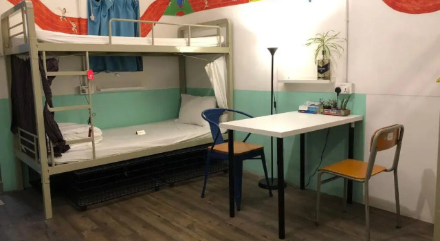 Кровать в общем номере (женский номер) Hop Inn