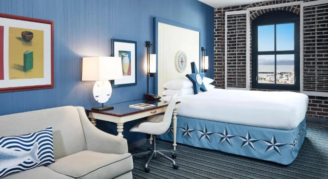 Двухместный номер с видом на залив Argonaut Hotel
