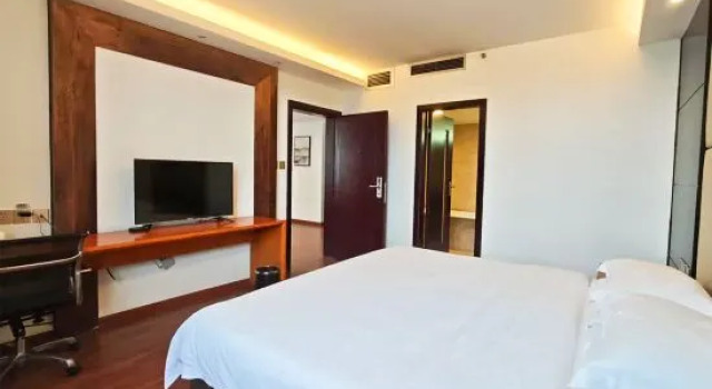 Двухместный люкс Deluxe Chengdu Joyhub Cheer Hotel