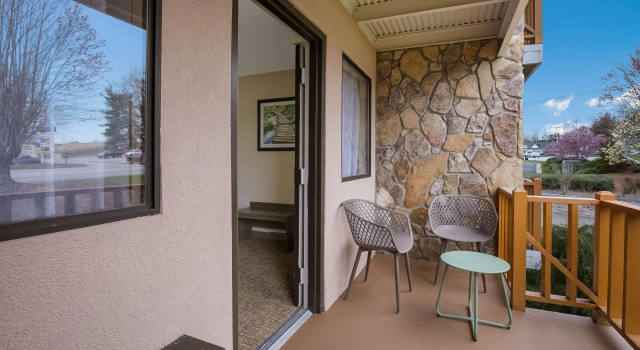 Двухместный номер Standard с балконом Best Western Milton Inn
