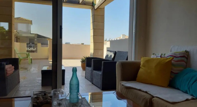 Penthouse Suite in Tersefanou, Book Hotel Hoteller i Tersefanou med parkering, Parkering