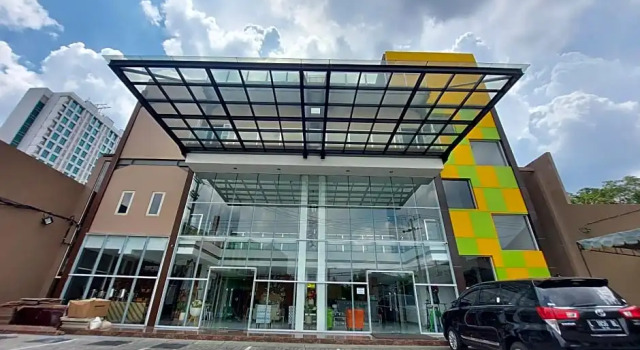 Rumah Familiku 1 Syariah, Book Hotel Hotels in East Java with a Pool, Swimming Pool