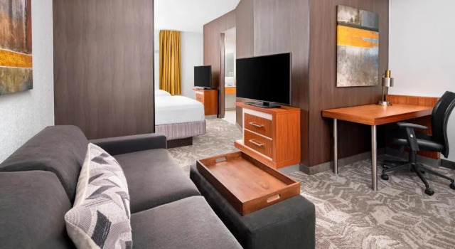 Четырёхместный люкс SpringHill Suites Scottsdale North