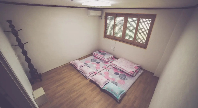 Wansangolgh Guest House, Забронировать Гостевой дом Отели Чонджу с парковкой, рядом с Памятник Хвасан Совон, Парковка