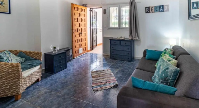 FENER DE BAIX 781 bonito apartamento en primera línea de mar, Забронировать Апартаменты/квартира Льянсса Cap de Creus Nature Reserve