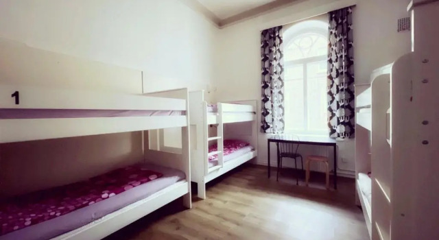 Кровать в общем номере (женский номер) Hostel Diana Park