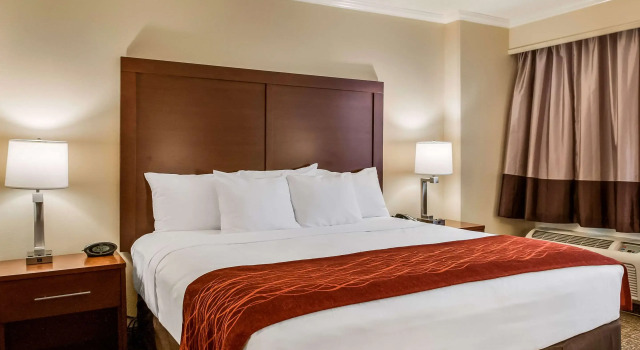 Двухместный номер Standard Comfort Inn & Suites At Copeland Tower