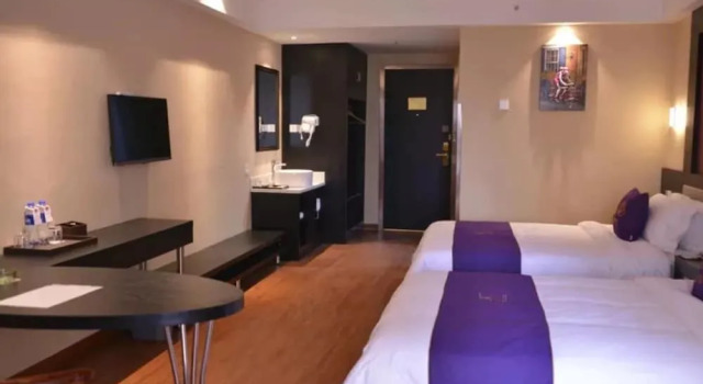 Luoyang Feronia Hotel, Rezervovat Hotel Luo-jang Henan