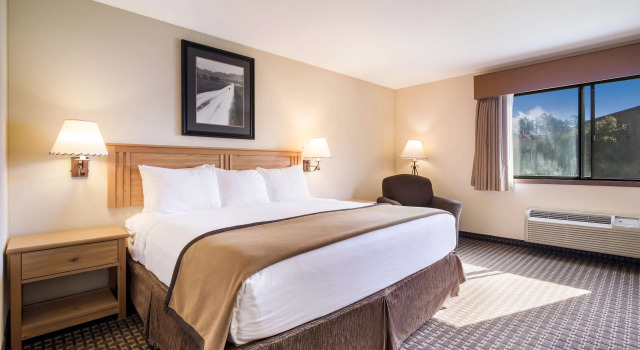 Двухместный номер Standard Best Western Golden Spike Inn & Suites
