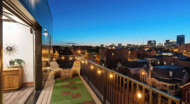 The Penthouse - 3BR Rooftop - Downtown Nashville, Забронировать Апартаменты/квартира Апартаменты Нэшвилл, рядом с Парк Cumberland, Апартаменты/квартира