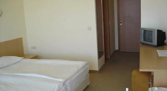 Mistral Hotel, Varaa Hotelli Hotellit Varna region uima-altaalla, Uima-allas