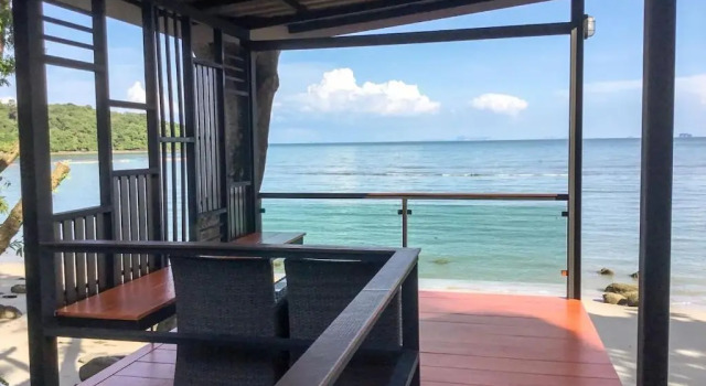 Коттедж Koh Sirey Beachfront Pool Villa - 2 Bedrooms House