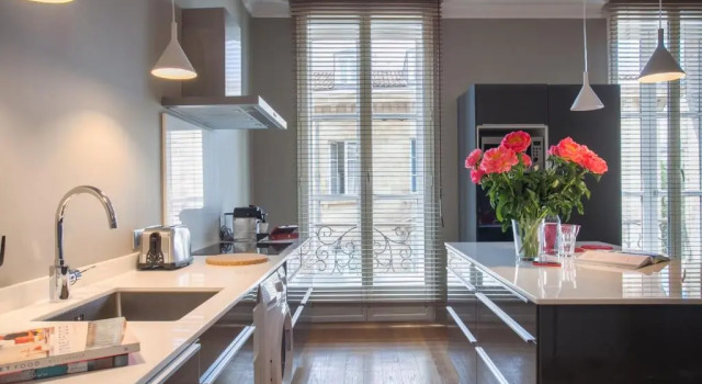 Апартаменты Appartement T4 cours de lintendance