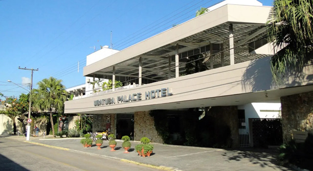 Ubatuba Palace Hotel, Забронировать Отель Отели в центре Убатуба с завтраком, отели в центре Убатуба с завтраком