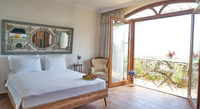 Полулюкс с видом на бассейн Villa Taraça Alaçatı Romantik Otel