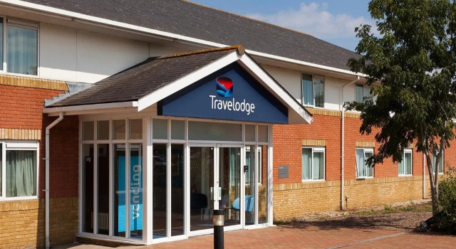 Travelodge Reading M4 Westbound, Забронировать Отель Отели Рединга с парковкой, Парковка