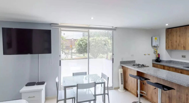 Estudio De Lujo La Frontera Piso 2 Con Balcon, Prenota Appartamento El Poblado 