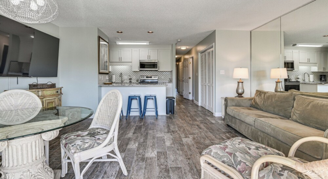 Water-view Patio! Condo 2 Mi to Surfside Beach, Забронировать Апартаменты/квартира Апартаменты Южной Каролины, Апартаменты/квартира