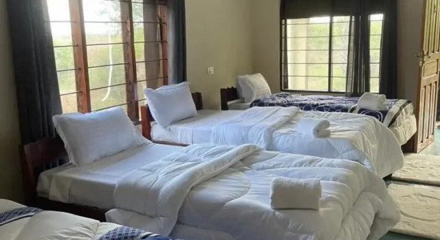 Кровать в общем номере (мужской номер) Royal South Luangwa Safaris Lodge