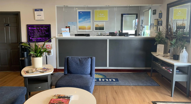 Days Inn by Wyndham Louisville Airport Fair and Expo Center