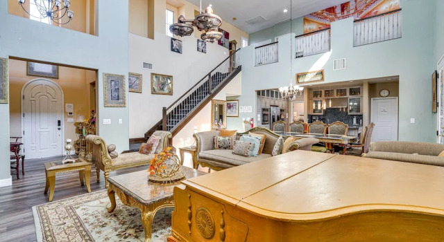 North Las Vegas Home w/ Pool ~ 9 Mi to the Strip!, Забронировать Отель Отели Норт-Лас-Вегаса 3 звезды, 3*