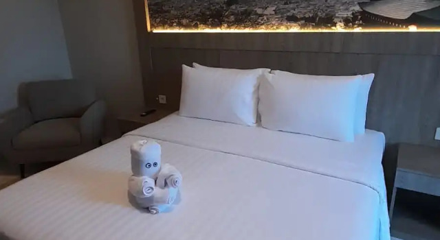 Nemuru Grand Suites MT Haryono, Prenota Hotel Hotel a Jakarta Province con piscina, Piscina
