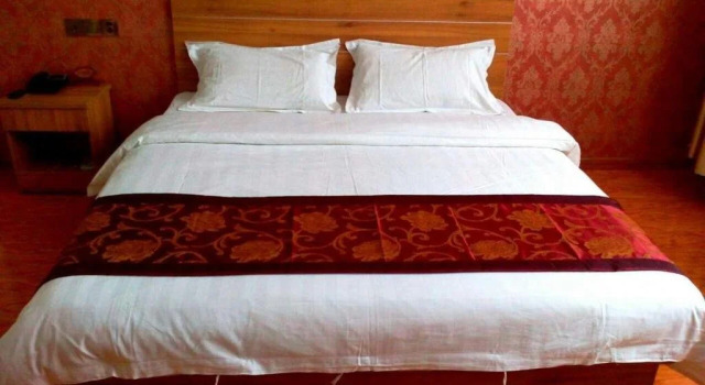 Qingdao Haoke 100 Business Hotel