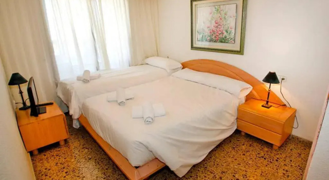 Garden apartment with Pool and AC, Rezerwuj Apartament Hotele w Nawarra z basenem, Basen