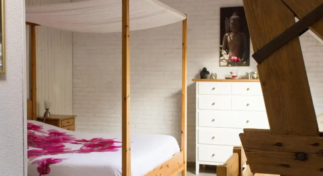 Коттедж с 4 комнатами B&B Angelbeeck