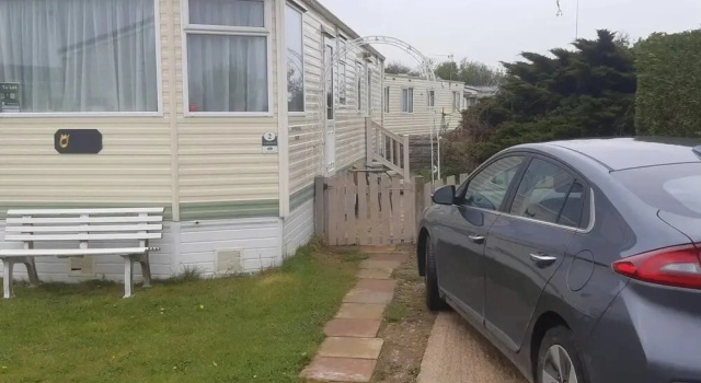 Caravan With Lakeview