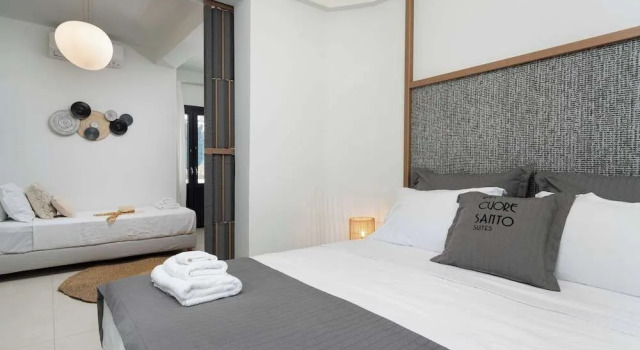Cuore Santo Suites, Забронировать Отель Тира Santorini Caldera