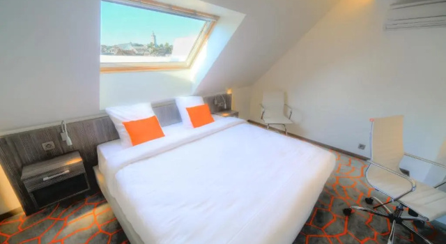 Двухместный номер Superior B&B HOTEL Mons Centre