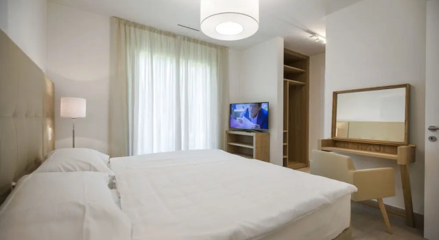 Апартаменты Superior Цокольный этаж с 2 комнатами с балконом Delta Resort Apartments