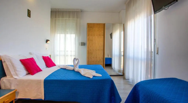 Семейный номер Standard с видом на море Hotel Eiffel