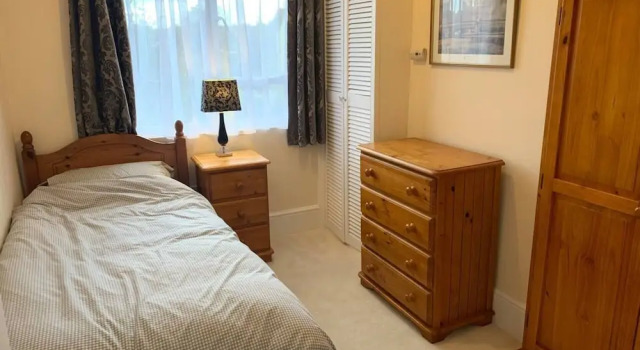 Elegant 2 Bed Georgian Apartment in Herne Bay