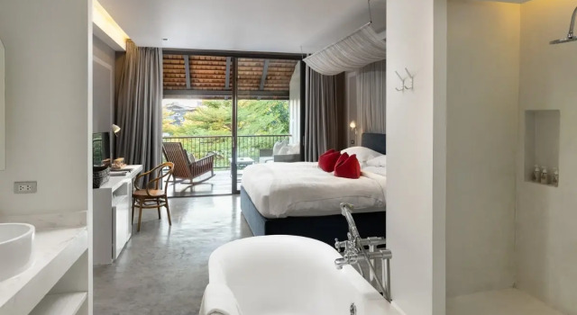 Номер Deluxe с балконом и с видом на реку Sala Lanna Chiang Mai