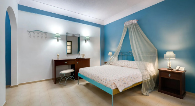 Двухместный номер Standard с видом на бассейн Zephyros Hotel