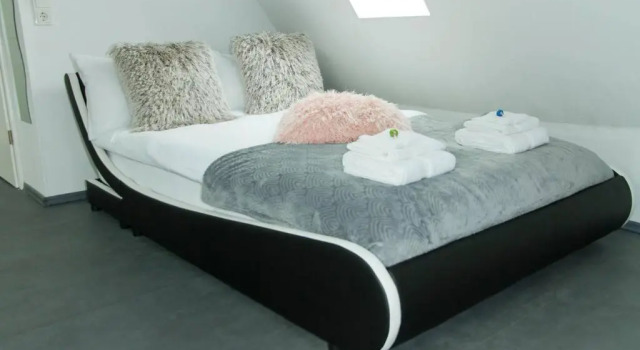 TRUTH Studio - Queensize Bett - Netflix - Küche, Reserva ahora Hotel Dortmund Ruhr area