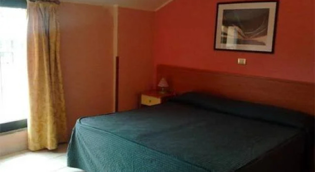 Crystal Sporting Club, Book Hotel Pedara Etna
