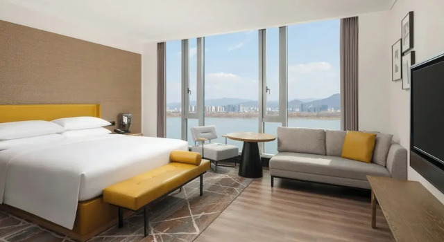 Люкс Executive Sheraton Hangzhou Fuyang