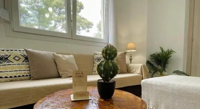 Eden apartment Paliouri with private backyard garden, Book Apartment Paliouri Kassandria, near Xenia Beach