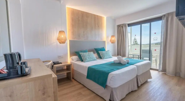 Двухместный номер Comfort Bahía de Alcudia Hotel & Spa