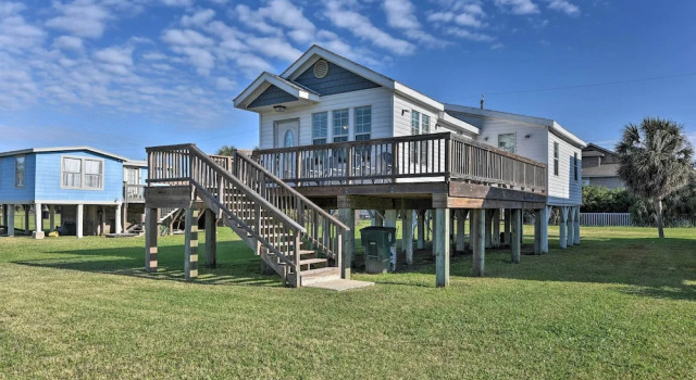 Коттедж Steps to Beach! 'surf Cottage' in Galveston