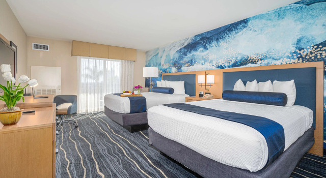 Четырёхместный номер Standard с балконом Best Western Plus Marina Gateway Hotel