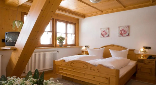Landgasthaus Engel - Naturparkwirt, Reserva ahora Hotel Hoteles en Baden-Wurtemberg con aparcamiento, Aparcamiento