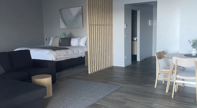 Студия Luxury Waterfront Apartments